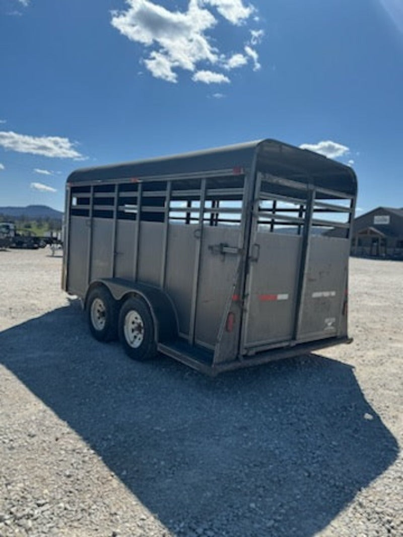 Rental: 2006 Wrangler 6x16 7K Bumper Pull Livestock