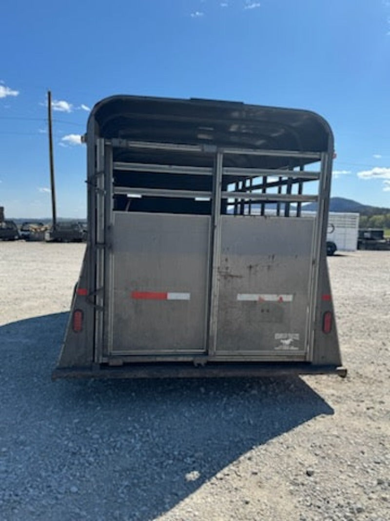 Rental: 2006 Wrangler 6x16 7K Bumper Pull Livestock