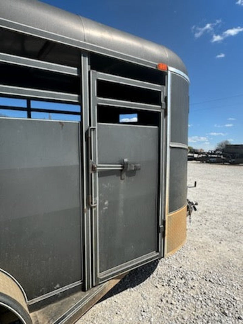 Rental: 2006 Wrangler 6x16 7K Bumper Pull Livestock