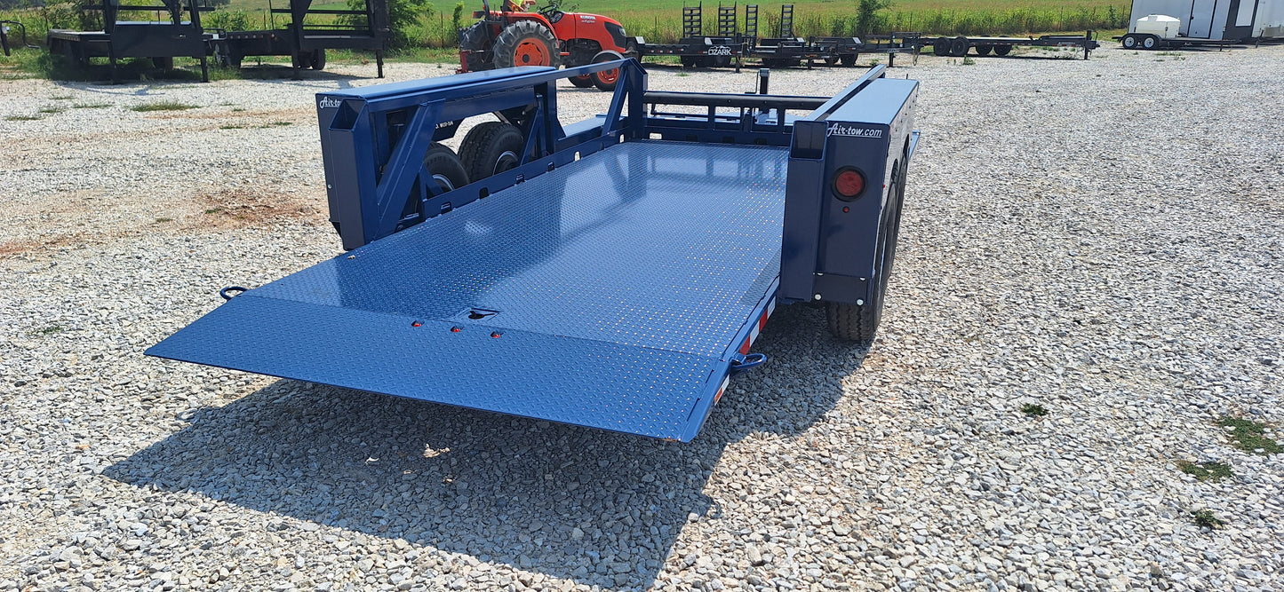D-rings, LED lights, x3 marker lights in deck