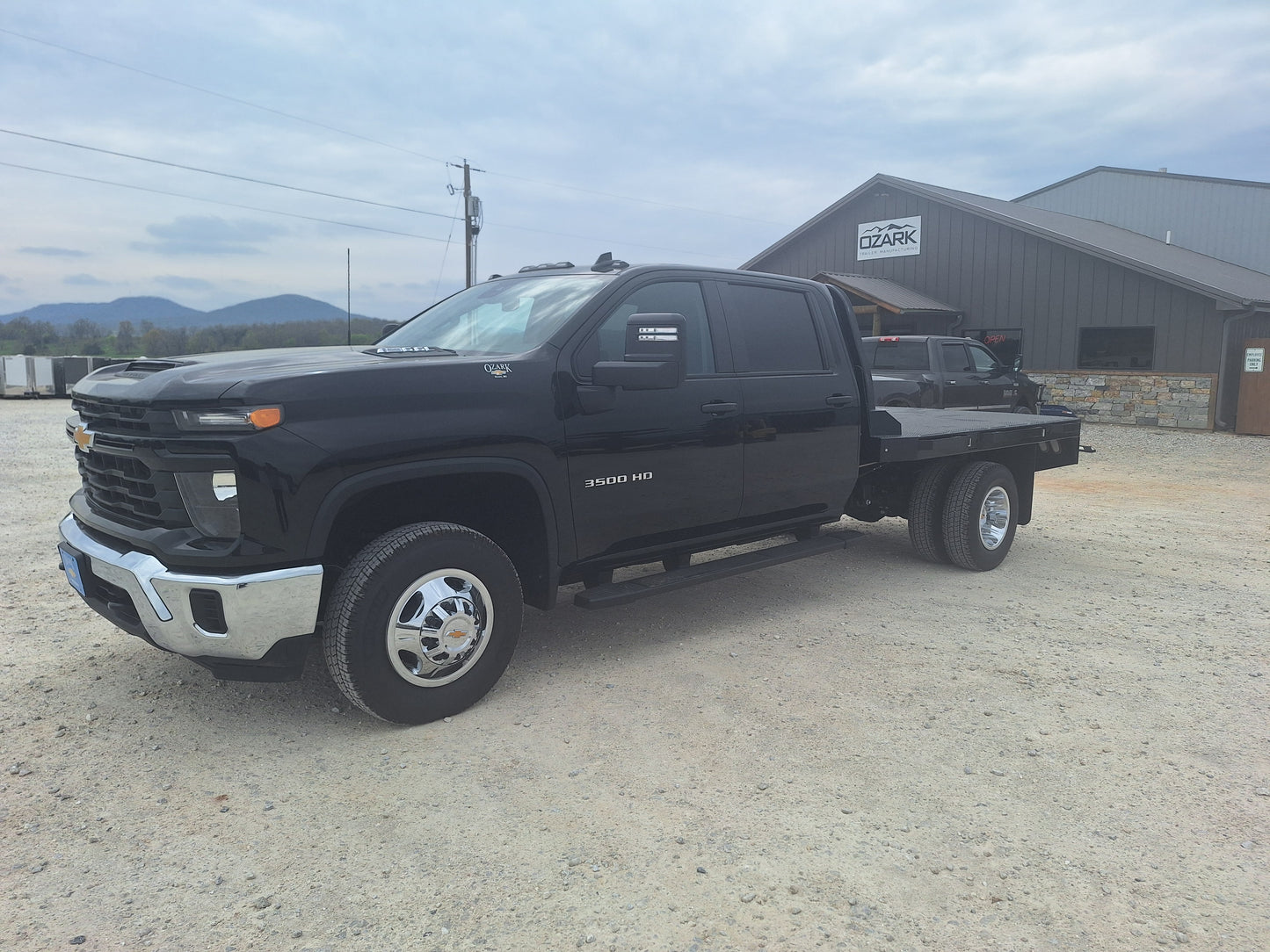 Crown Line Rub Rail Cab & Chassis Bed RRC 116