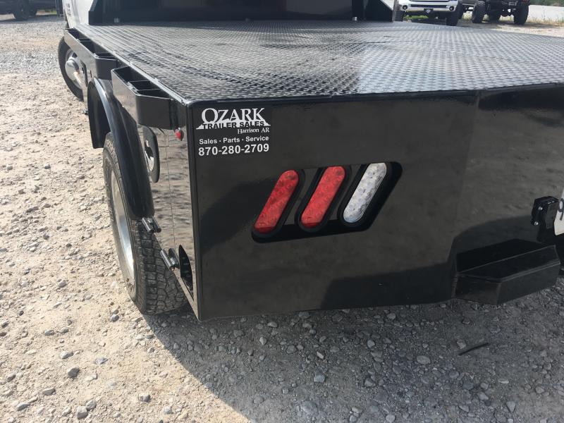Crown Line Skirted '17 to Present Ford, Dodge Dually SKD 58