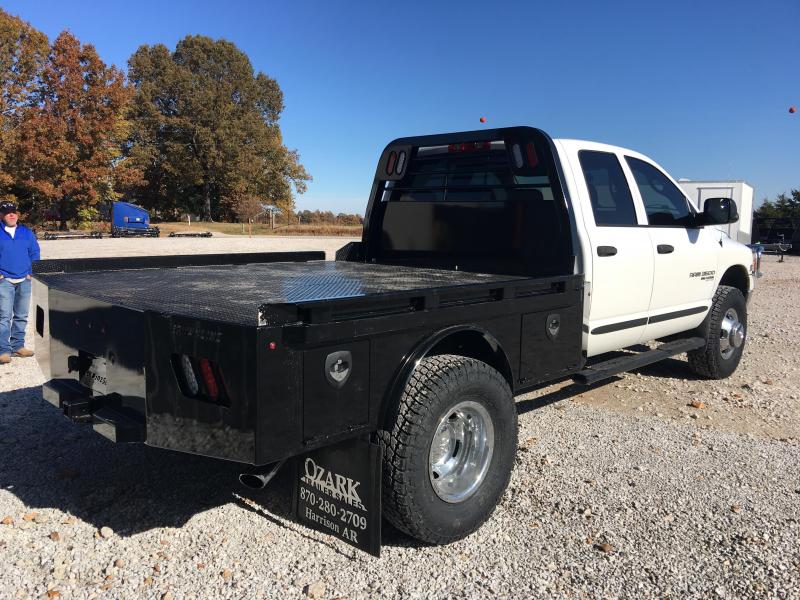 Crown Line Skirted '17 to Present Ford, Dodge Dually SKD 58