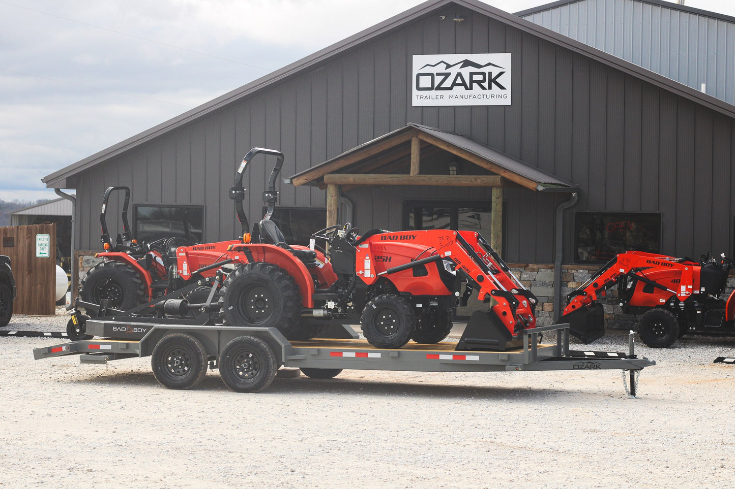 BAD BOY 4025 TRACTOR PACKAGE