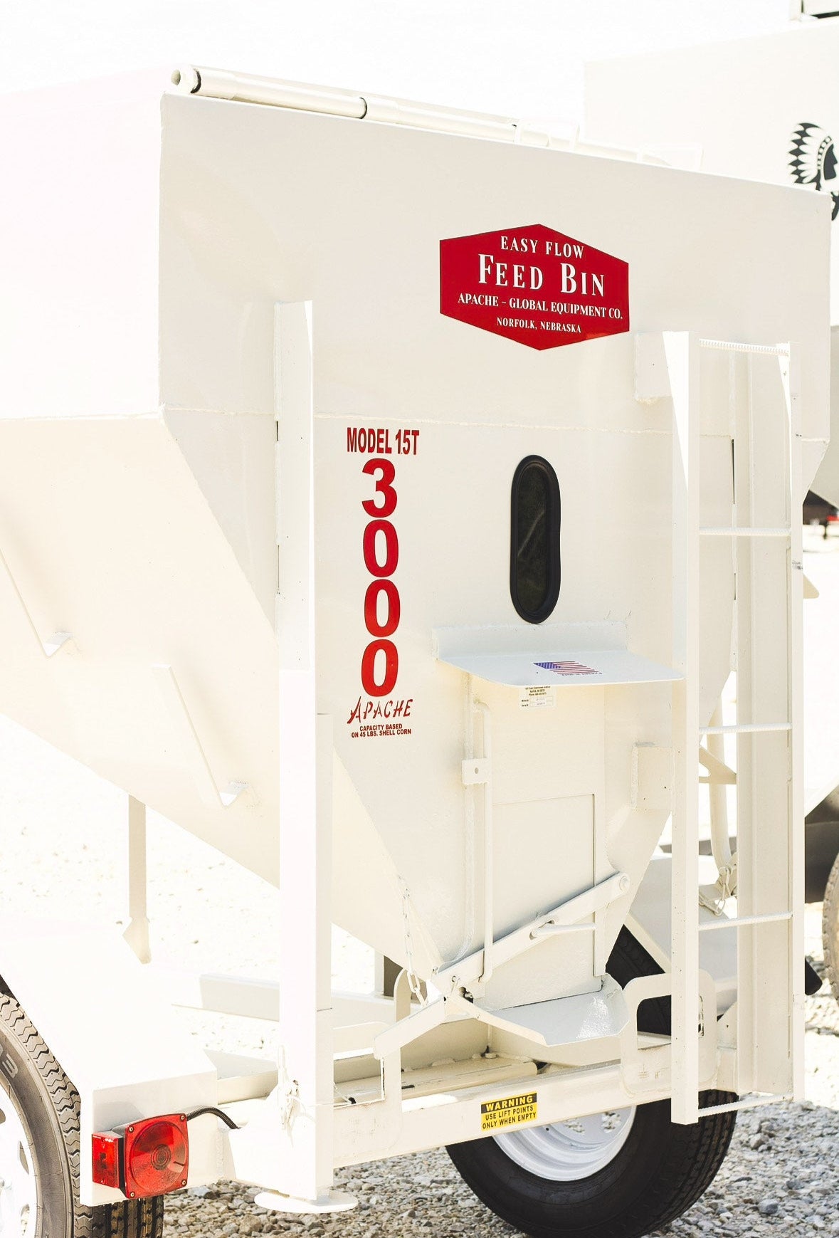 1.5 Ton Feed Bin Narrow Port (White) #9126