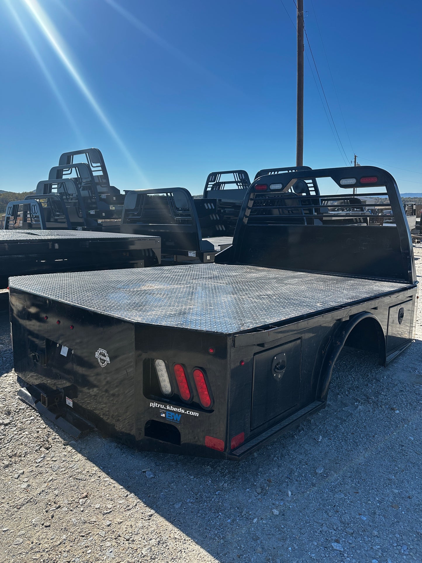 2020 PJ SKC-60 Cab+Chassis Dually Skirted Bed #6895