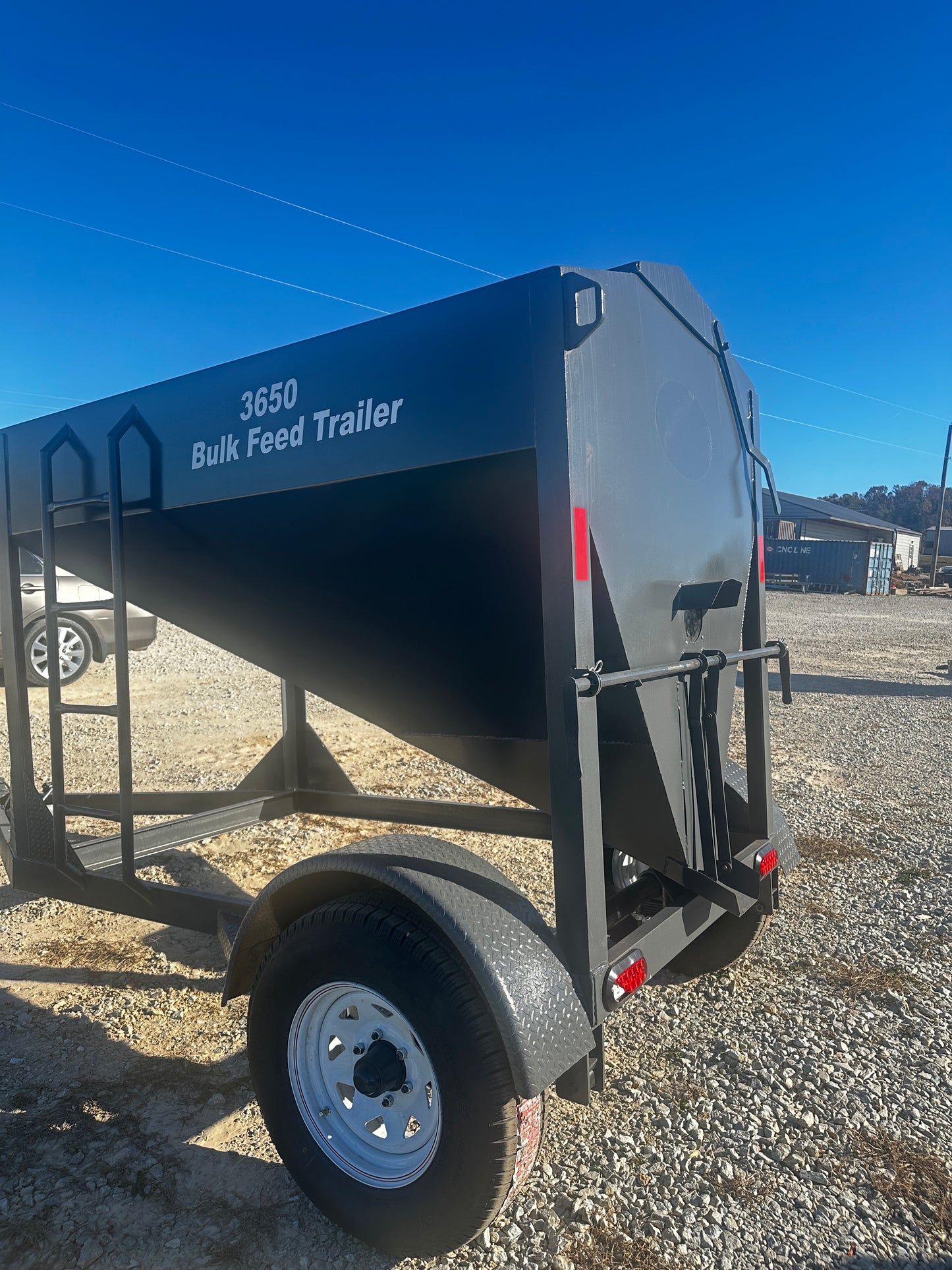 Portable Feed Bin (3650)