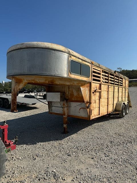 1999 6×18 10K Gooseneck 4 Horse Slant #B0060